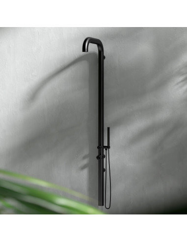Doccia Chia Nera Sined Eleganza e Durabilita Per Casa e Giardino